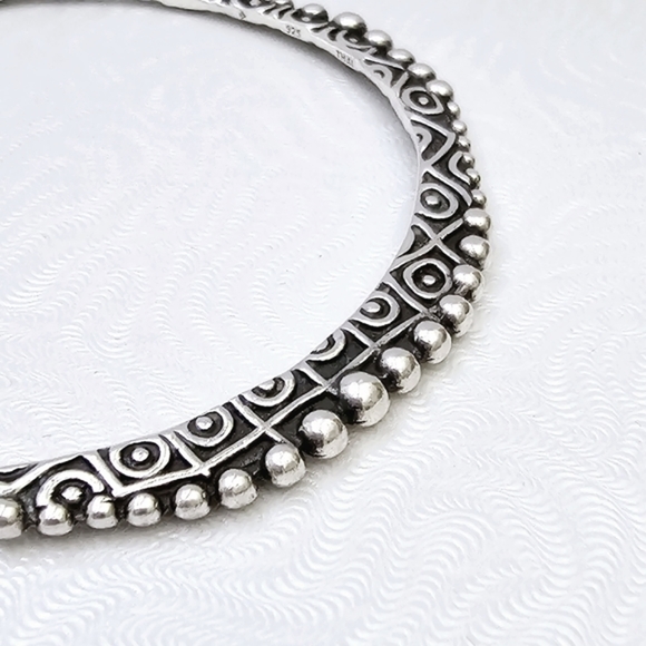 Like NEW Silpada Sterling Silver 'Perfectly Quirky' Etched Design Bangle B2279 - Picture 6 of 16